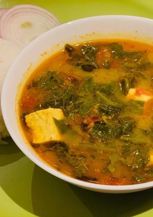 A picture of Palak Paneer.