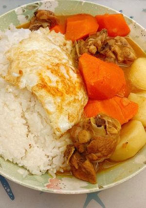 大雞腿咖哩飯 的食譜成品照片