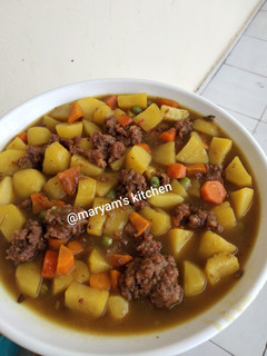 A picture of Potato and meatballs porridge.