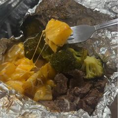 A picture of Steak foil packets.