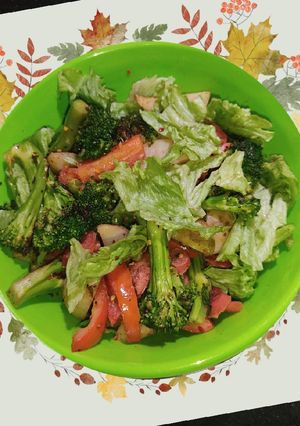 A picture of Healthy Mix Vegetables Salad 🥗.