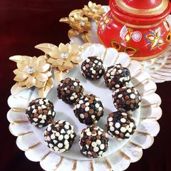 Chocolate Chips Laddu A picture of Chocolate Chips Laddu.