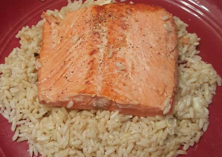 Easiest Way to Make Speedy Mantastic Wild Alaskan Salmon and Brown Rice