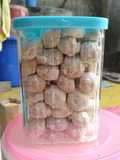 Kue kering minyak dencow
