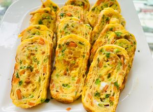 Hình của món Trứng cuộn rau củ.