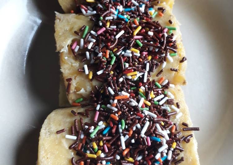 Bolu pisang kukus gulung