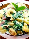 Tortellini în sos de smântână și spanac