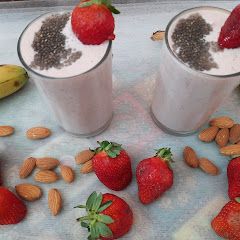 A picture of Strawberry banana smoothie.
