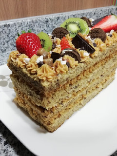 Una foto de Tarta de Plátano con relleno de Mantequilla de Cacahuete🍌🥜