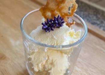 Popular Cuisine Nochurn goats cheese lavender and honey ice cream Delicious