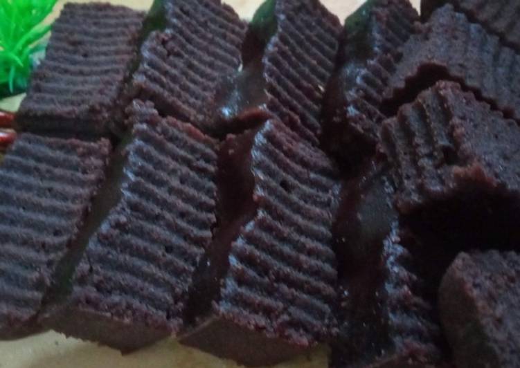 Langkah Mudah untuk Menyiapkan Brownies simpel (bolu bantet) ala bunda nana, Bisa Manjain Lidah