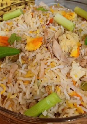 A picture of Chicken Vegetable Egg Fried Rice.