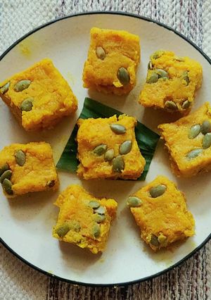 A picture of Raw Turmeric Mawa Burfi.
