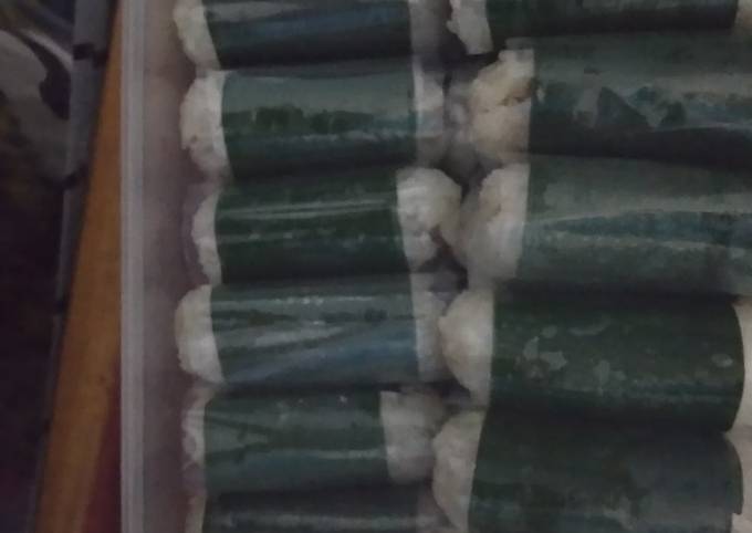 Lemper isi ayam