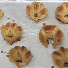 A picture of Mini Chicken Bread.