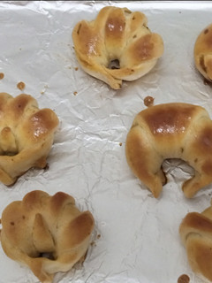 A picture of Mini Chicken Bread.
