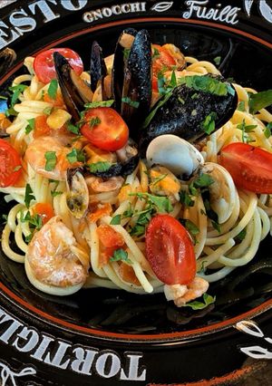 Zdjęcie przepisu Spaghetti z owocami morza.