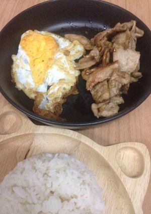 รูปของ หมูกระเทียม ไข่ดาว