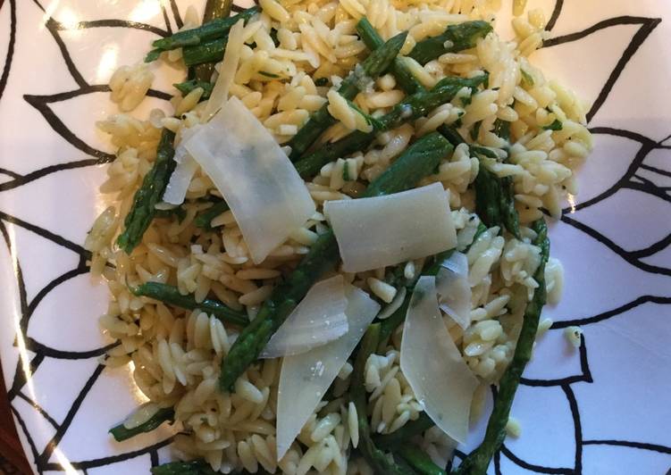 Recipe of Award-winning Garlic Asparagus and Orzo