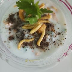 A picture of Bhujia raita.