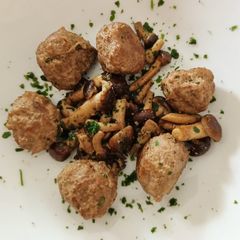 M n Ms! Mushrooms and meatballs! A picture of M n Ms! Mushrooms and meatballs!.