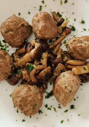 A picture of M n Ms! Mushrooms and meatballs!.