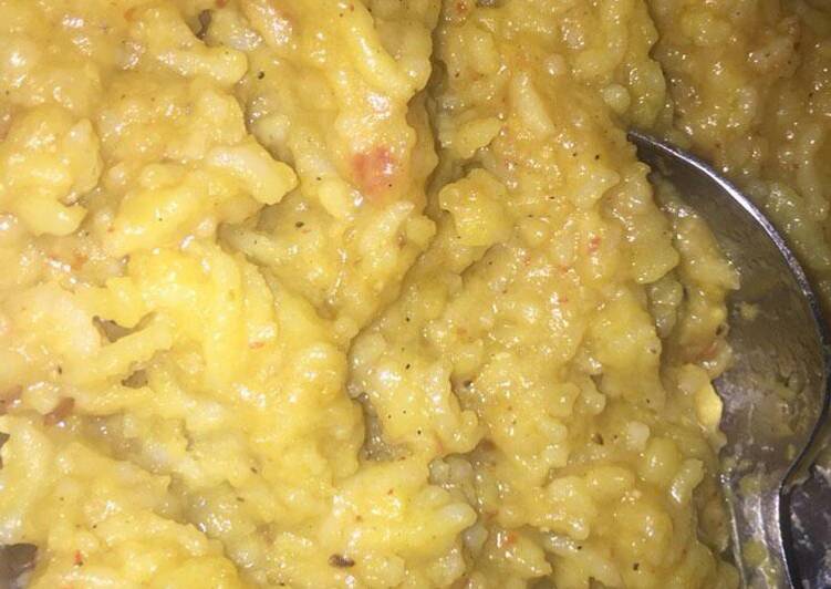 Guide to Prepare Khichadi (dhoi moong dal)