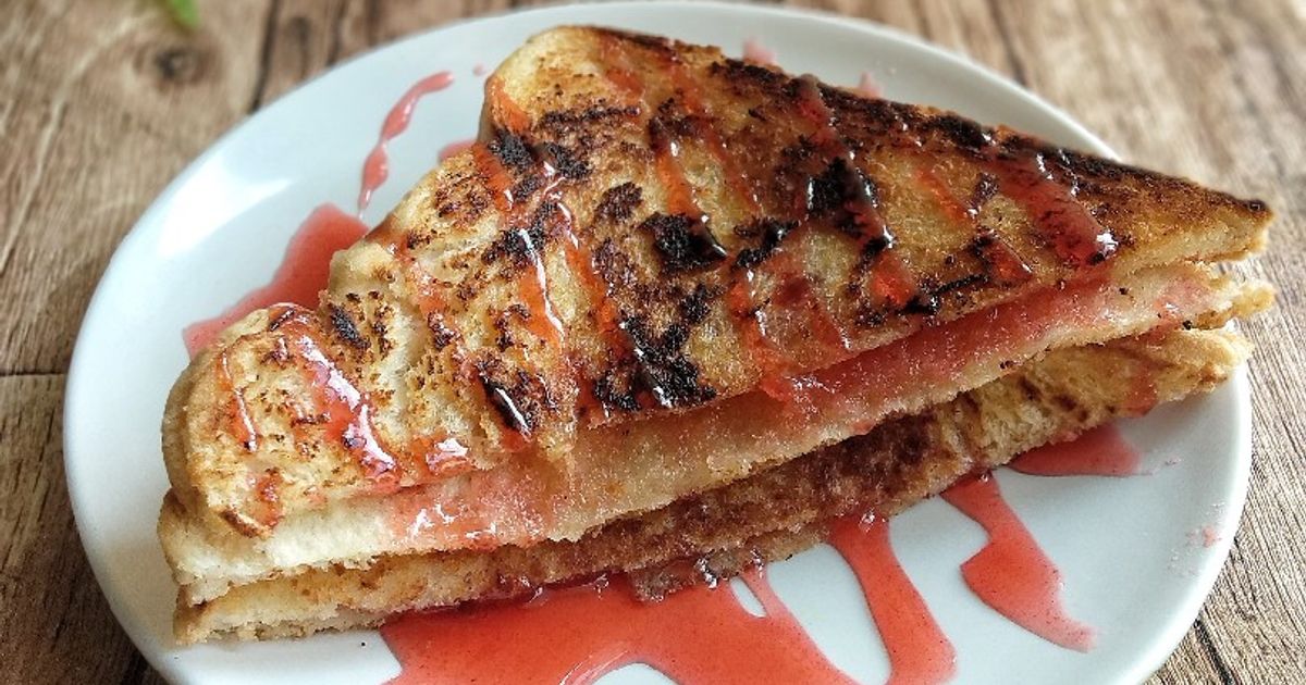 Resep Roti Bakar Selai Strawberry oleh Farhah - Cookpad