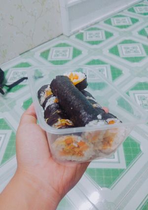Hình của món Kimbap đơn giản.