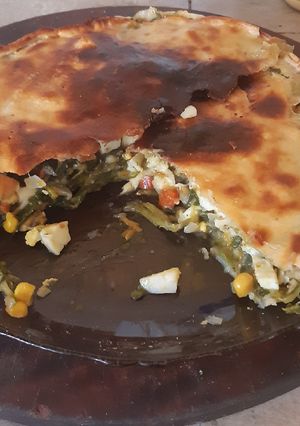 Una foto de Tarta de acelga pollo y choclo