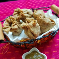A picture of Paneer samosa.