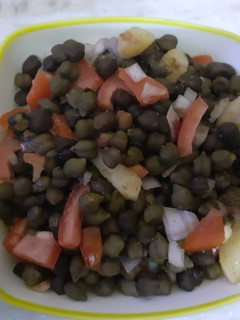 A picture of Kala chana salad.