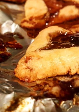 A picture of Hamentaschen/Easy Cookie.