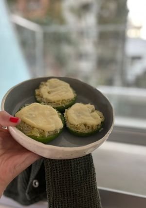 Una foto de Zapallitos rellenos de arroz