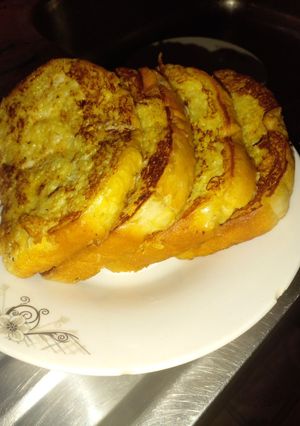 A picture of French toast bread.