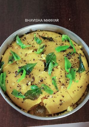 ઇન્સ્ટન્ટ ખમણ (Instant Khaman Recipe In Gujarati) રેસીપી મુખ્ય ફોટો