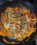 Chop suey de carne con verduras