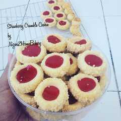 รูปของ Strawberry Crumble Cookies 😋