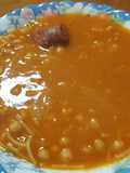 Sopa de garbanzos con fideos