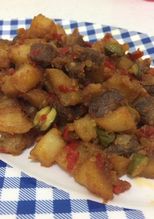 Foto resep Sambel Goreng Kentang dengan Daging dan Petai