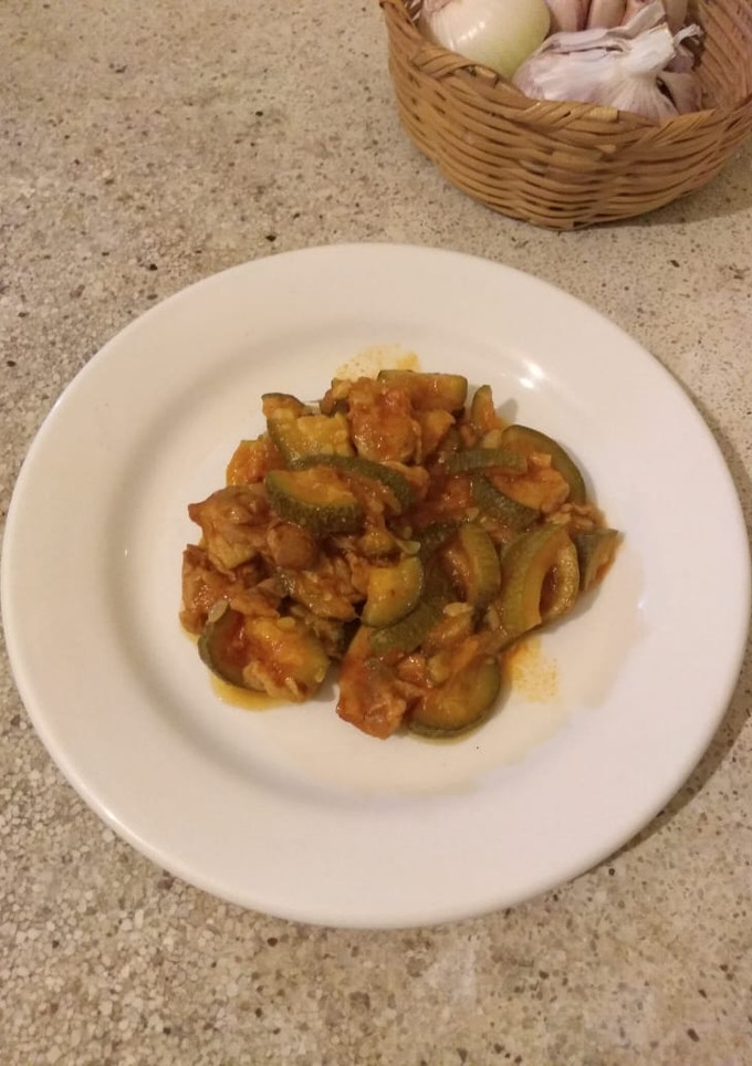 Una foto de Calabazas con puerco en salsa roja