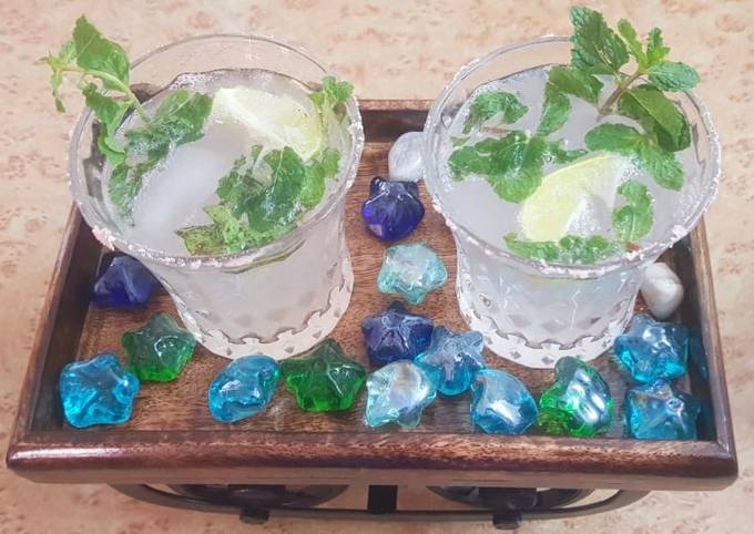 Recipe of Wolfgang Puck Lemon mint mojito