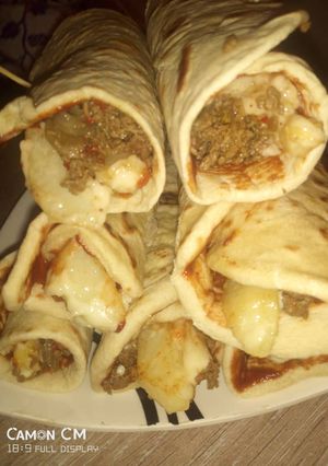 A picture of Bread shawarma.