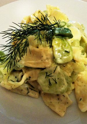 Kapros-uborkás tésztasaláta 🥒 recept fotója