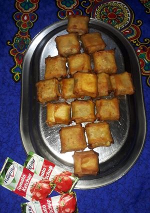 ચાઇનીસ બોક્સ સમોસા (Chinese Box Samosa Recipe In Gujarati) રેસીપી મુખ્ય ફોટો