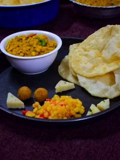 লুচি ছোলার ডাল (luchi cholar dal recipe in Bengali) রেসিপির প্রধান ছবি