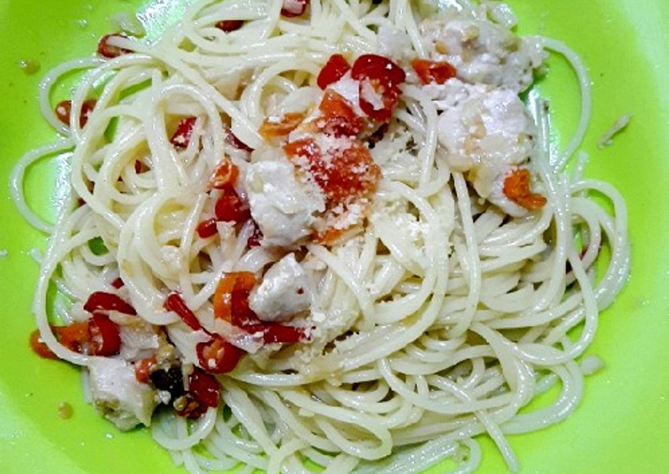 4. Spaghetti Aglio Olio Ayam