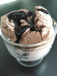 Una foto de Helado de chocolate Thermomix