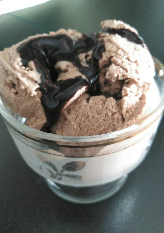 Una foto de Helado de chocolate Thermomix