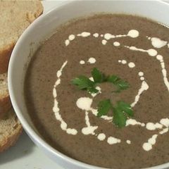 A picture of Mushroom Soup.